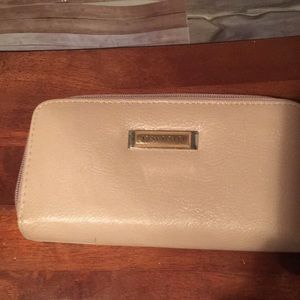 Tahari Beige & Black Wallet